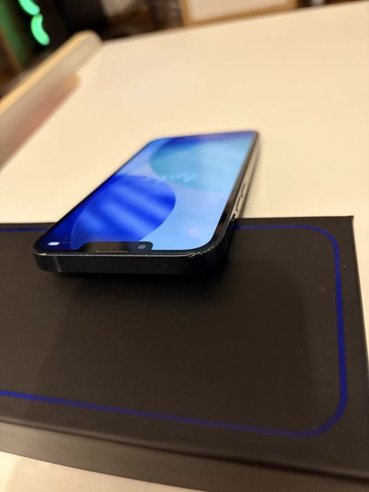 iPhone 13 128GB powystawowy 100% kondycji baterii