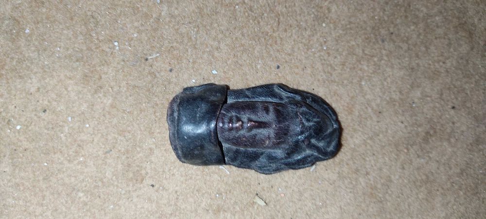 Crachás artesanais em pele