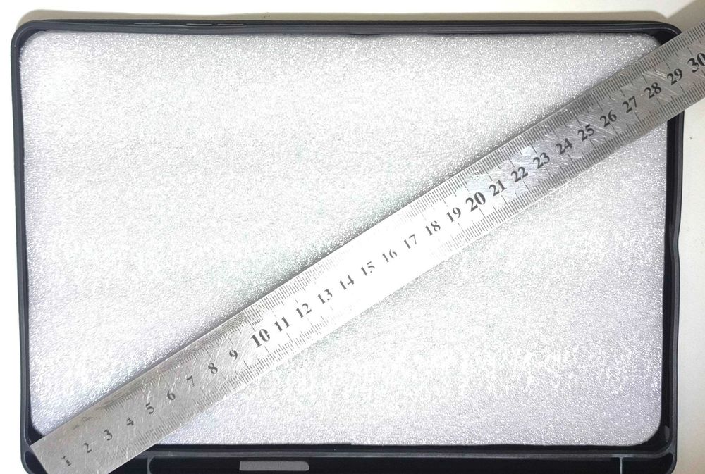 Чохол до планшету з магнітною Блютуз- клавіатурою 10.2"