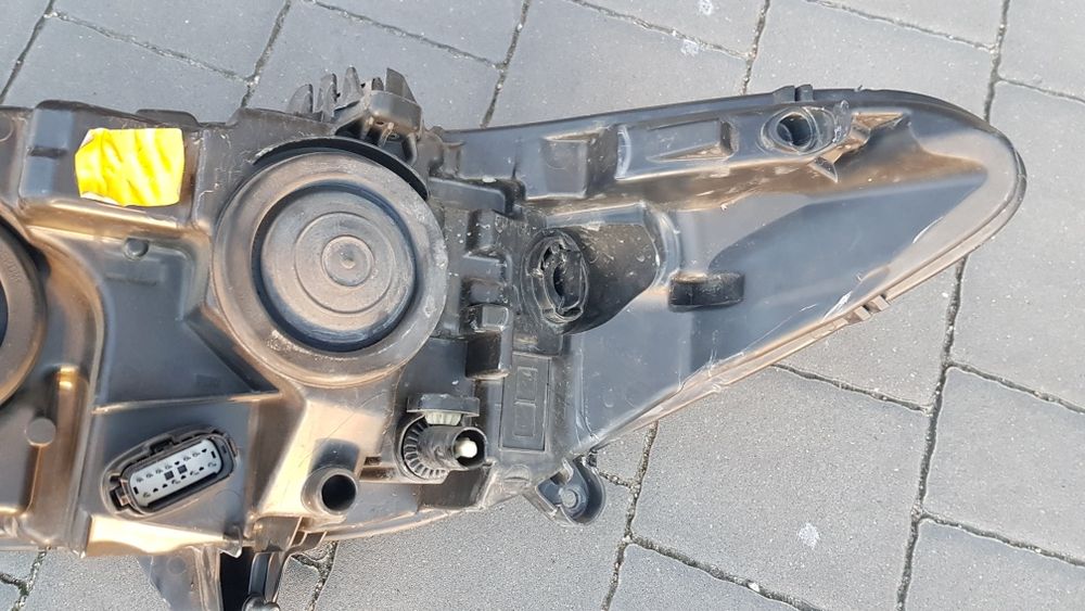 Lampa mondeo mk5 prawa