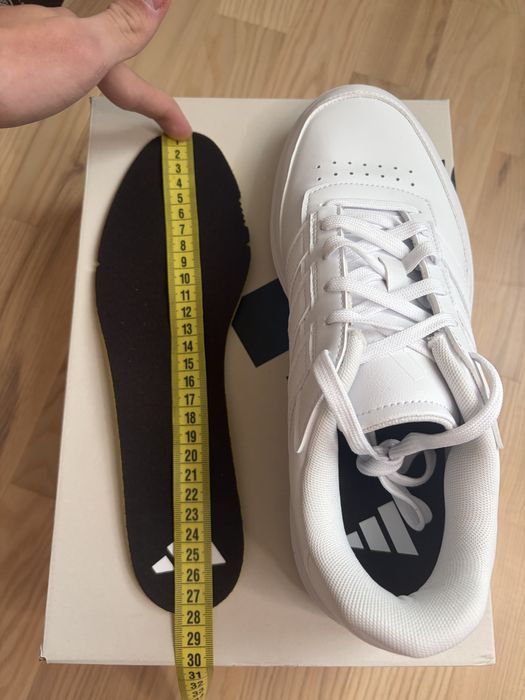 Кросівки адідас оригінальні! COURTBLOCK SCHUH