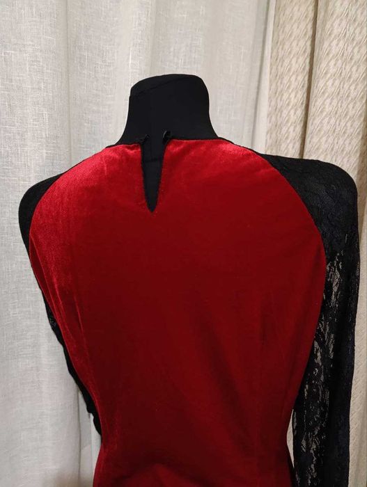Сукня з червоного оксамиту  р-р S/M