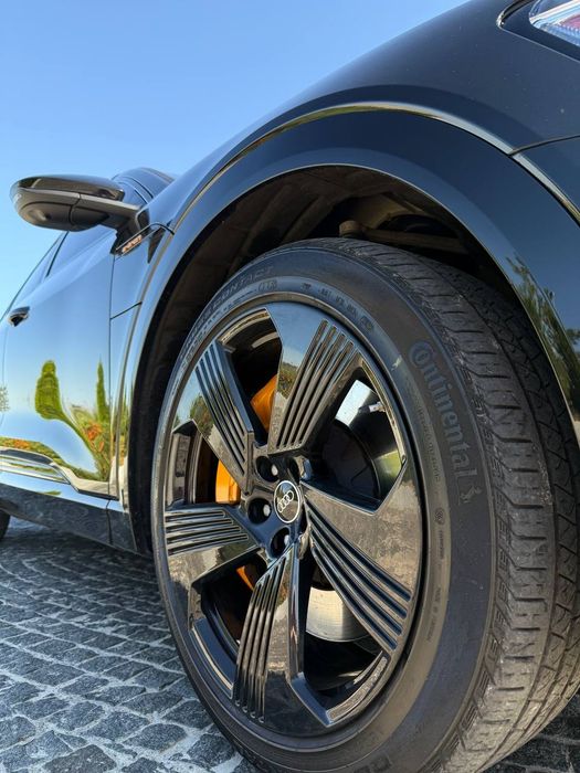 Audi e-tron 2021 VIN WA1LAAGE0NB005285 фото оголошення 3 з 16