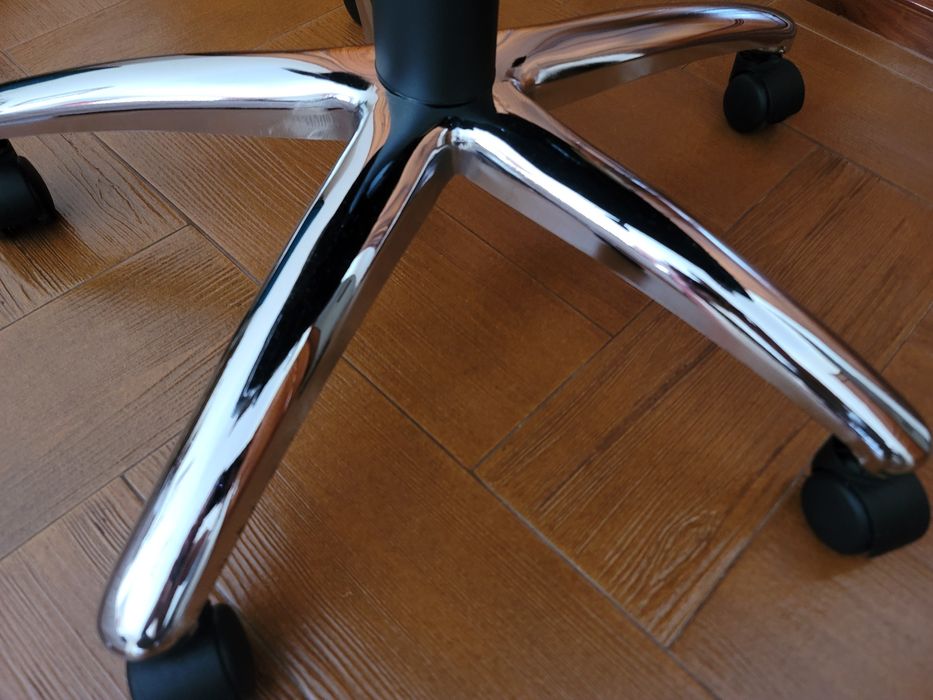 Vendo cadeira de escritório para estofar