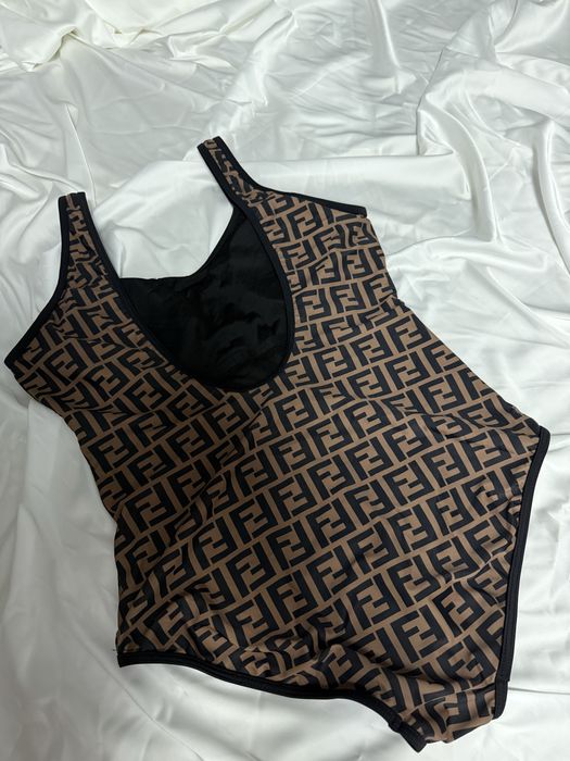 Оригінальний купальник Fendi XL (підходить на L–XL)
