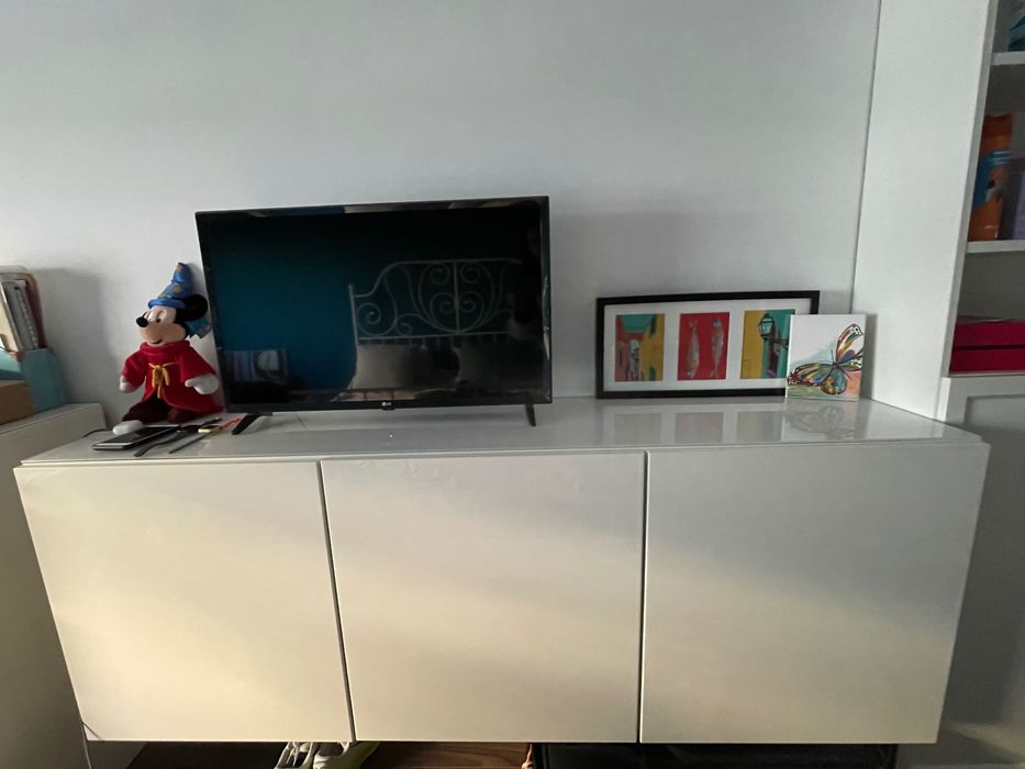 Ikea besta móvel para televisão branco brilhante