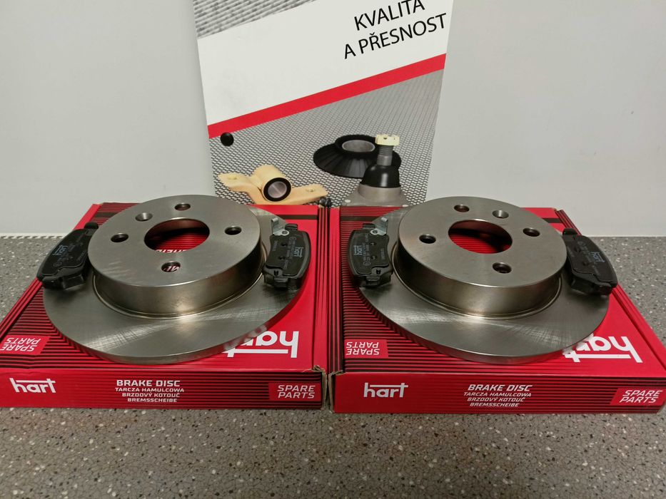 Opel Astra G/H 98- Tarcze hamulcowe tył /4 śruby/ + klocki kpl.>