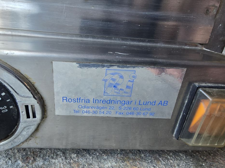 Rustfrie Indretninger Lund AB profesjonalny podgrzewacz potraw.