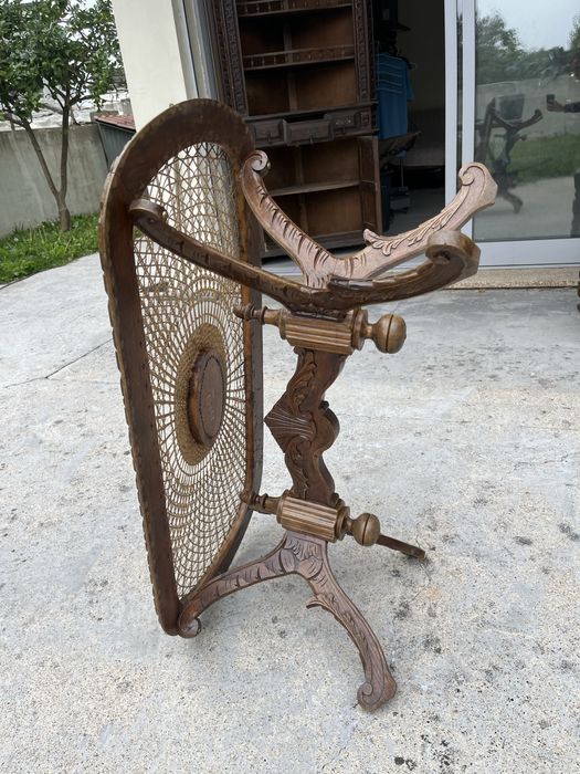 Mesa de centro em madeira