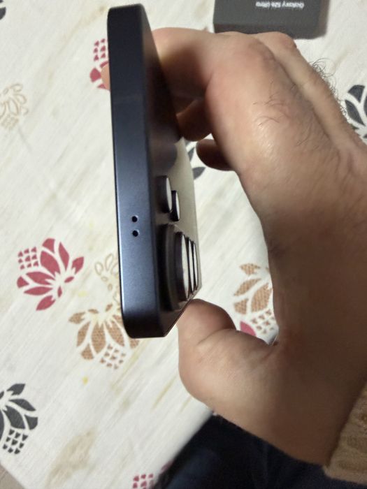 Samsung S26 Ultra, preto, com 12/256 GB de memória , como novo, com factura e garantia nacional de 3 anos.