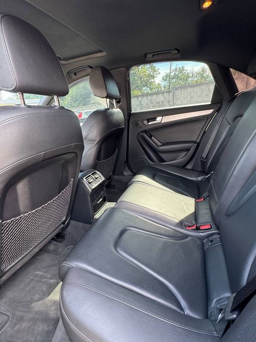 Audi A4 2015 VIN WAUFFCFL2FN046014 фото оголошення 9 з 16