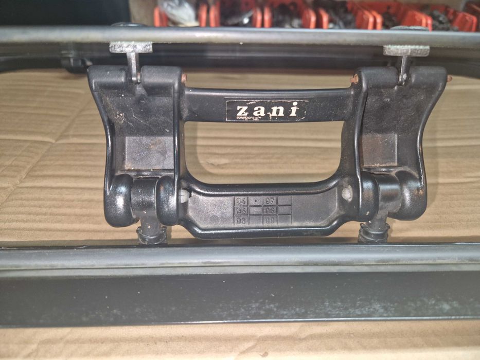 Szyberdach uniwersalny ZANI 78 x 41 cm BUS CAMPER ZABUDOWA