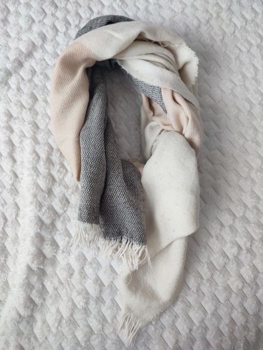 Szal damski beżowy H&M