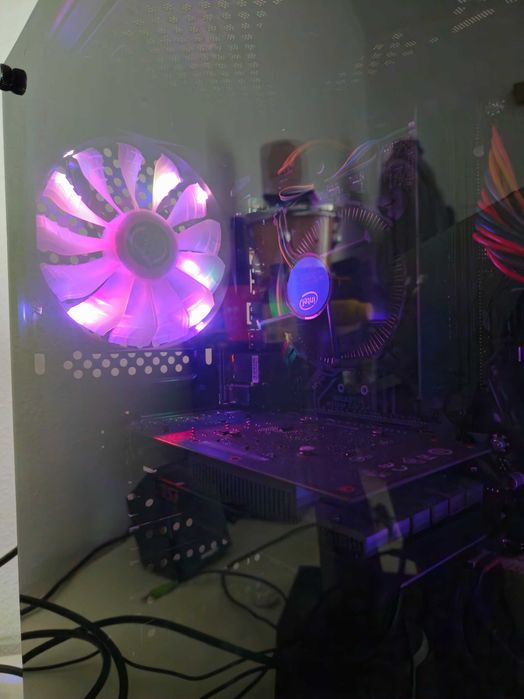 Tower PC in excellent condition, 1 year old64284483286275121