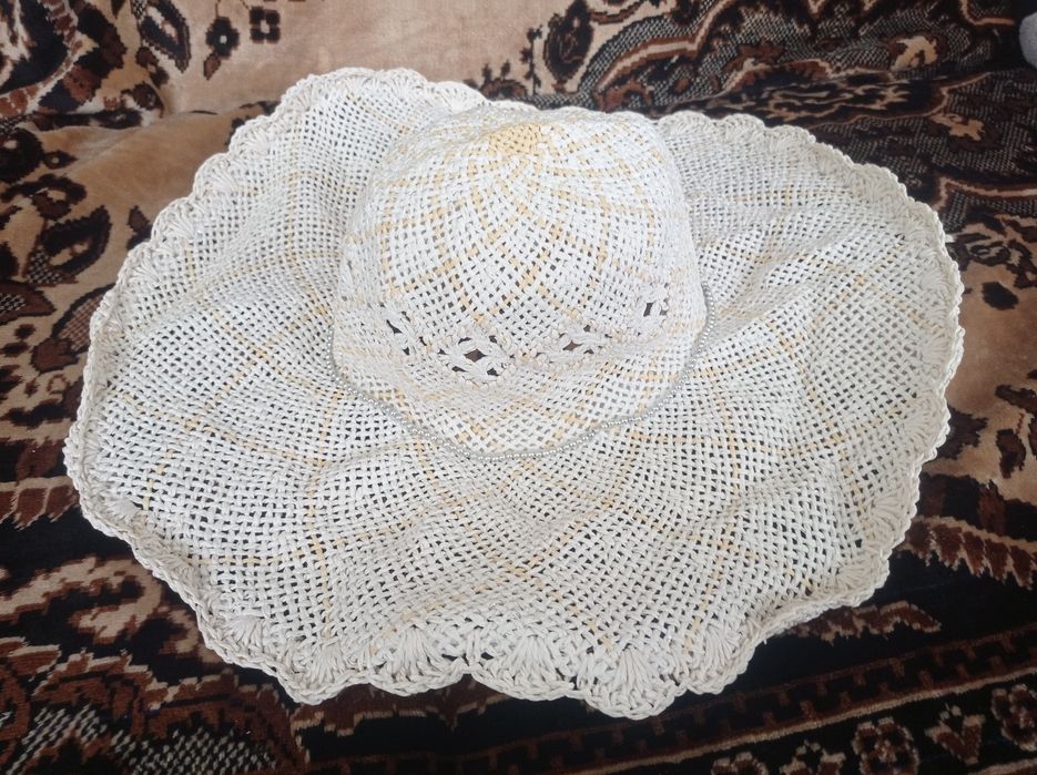 Красивая летняя шляпа