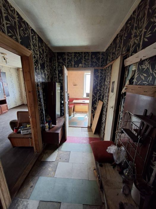 Apartment in Kam’yanske - More