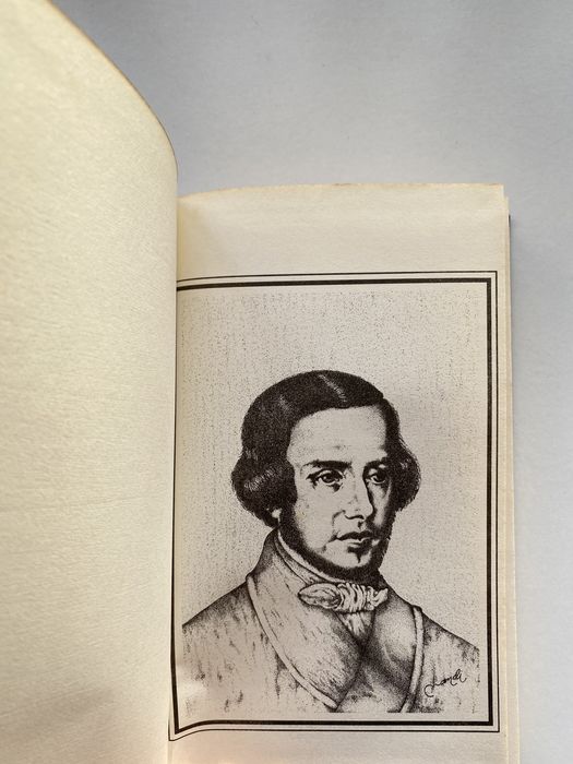 Livros Eça de Queiroz,Florbela Espanca,Almeida Garrett,Cesario Verde