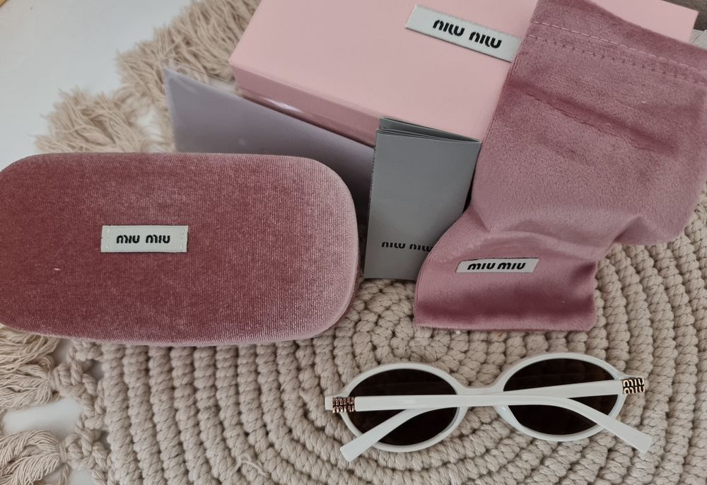 Okulary Miu miu.