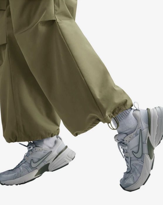 ОРИГІНАЛ! Штани Nike NSW Mid-Rise Repel Pants Green M L | FV7824-320