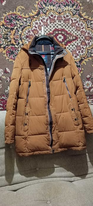 Мужская тёплая куртка с капюшоном