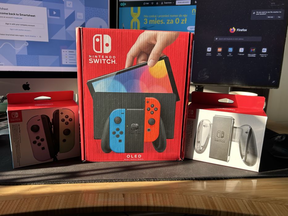 Nintendo Switch OLED + dodatkowe JoyCon’s + karta micro SD 256GB