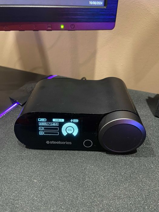 Steelseries Arctis Nova Pro Wireless (COMO NOVO)