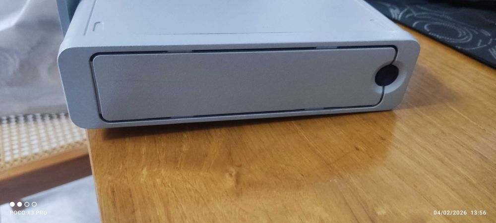 Disco externo marca LaCie 1TB com ventoinha arrefecimento novo