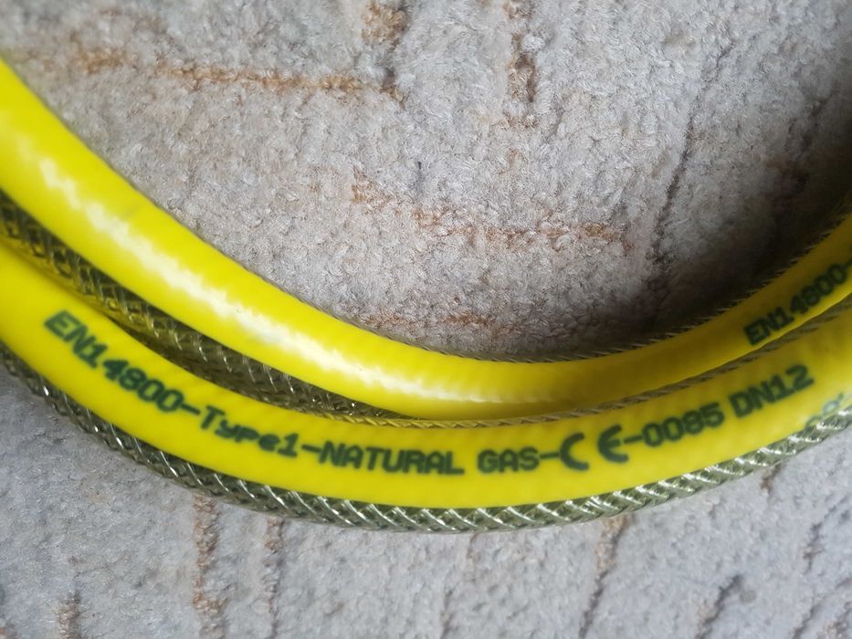 Wąż przewód do kuchenki gazowej  DN12 . 1/2 cala . NOWY .