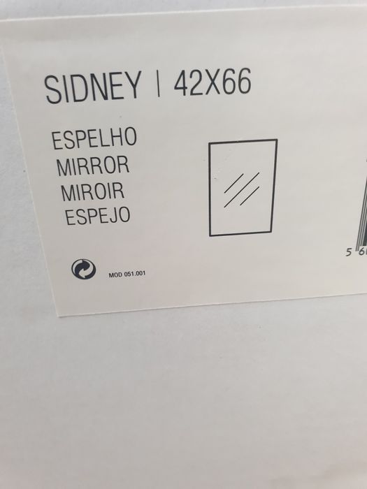Espelho simples para pendurar