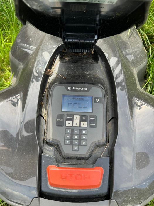 Husquarna AutoMower 415x kosiarka jak nowa, kosi 15 arów