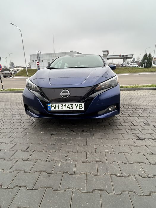 Нісан ліф 2024 року