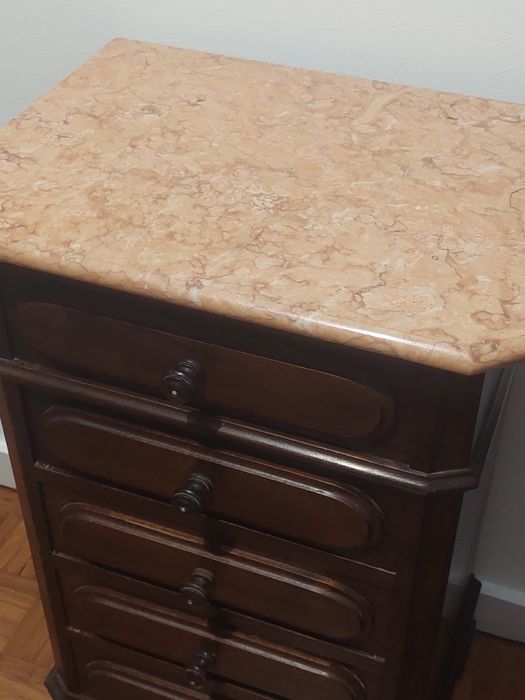 Armário - 5 gavetas, tampo em mármore rosa