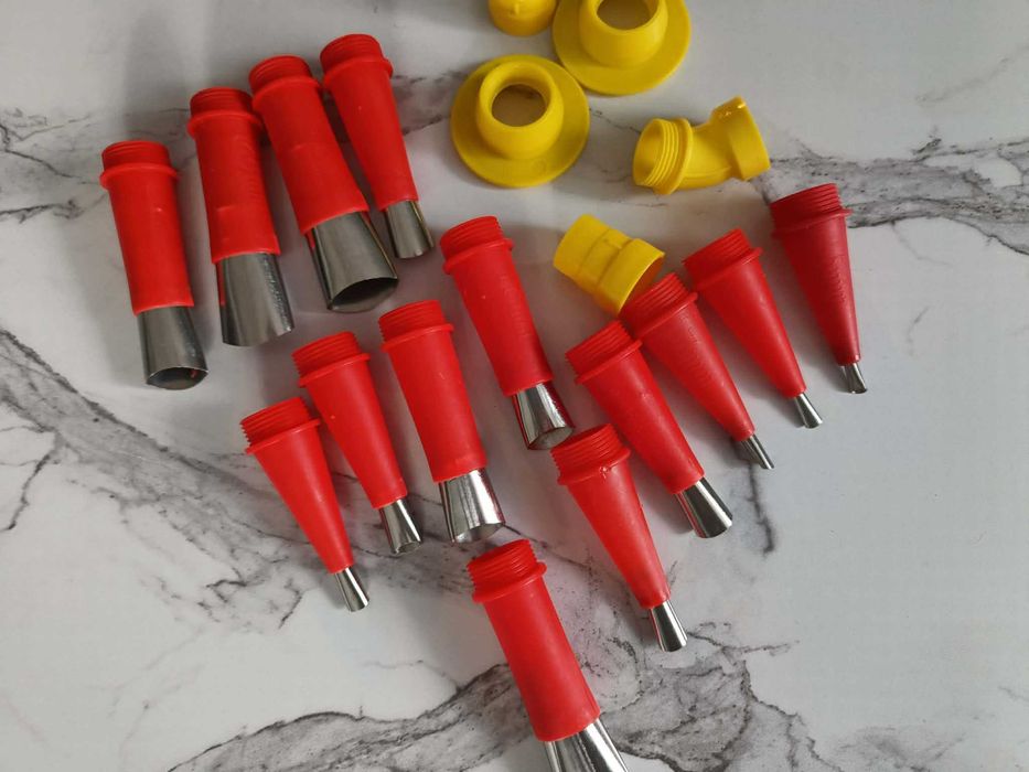 końcówki do silikonu/ silikonowania 19 elementów