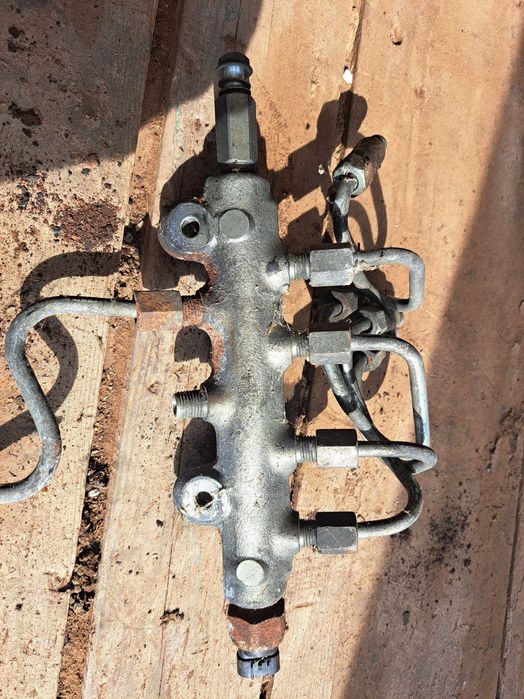 Régua injeção MAZDA 5