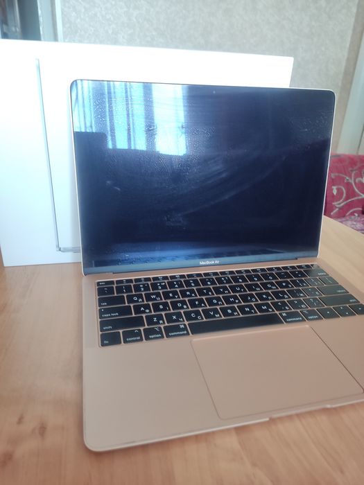 Apple MacBook Air 13" Retina (A1932) 256GB
