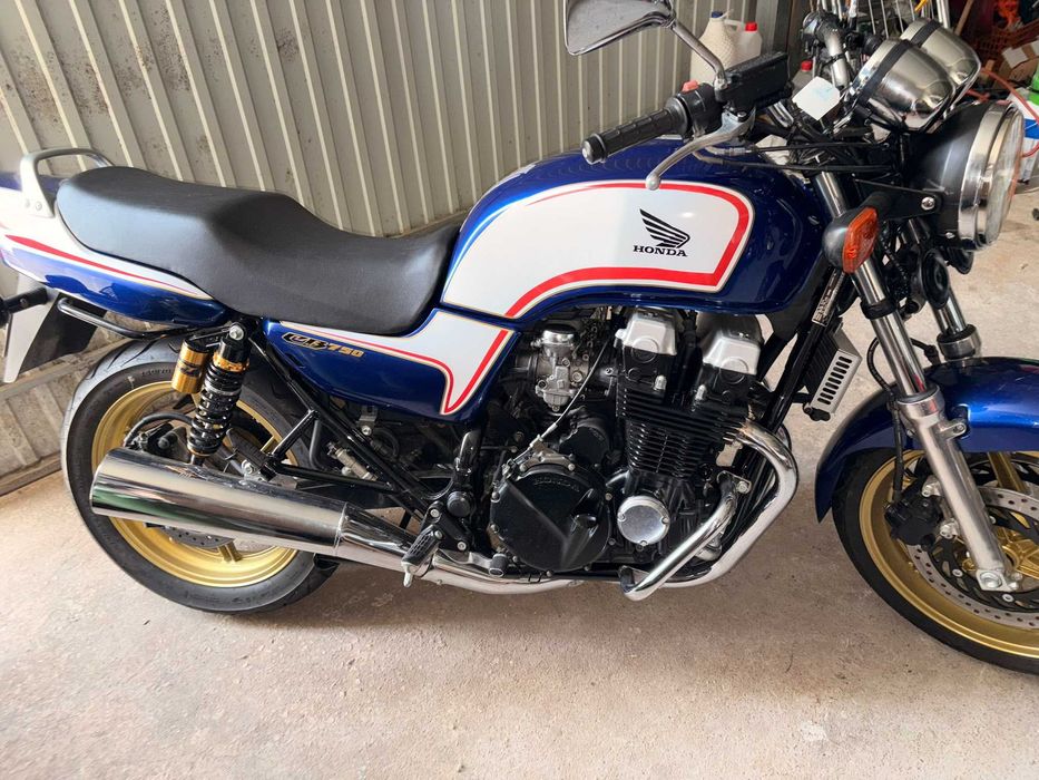 Honda CB750 Restaurada