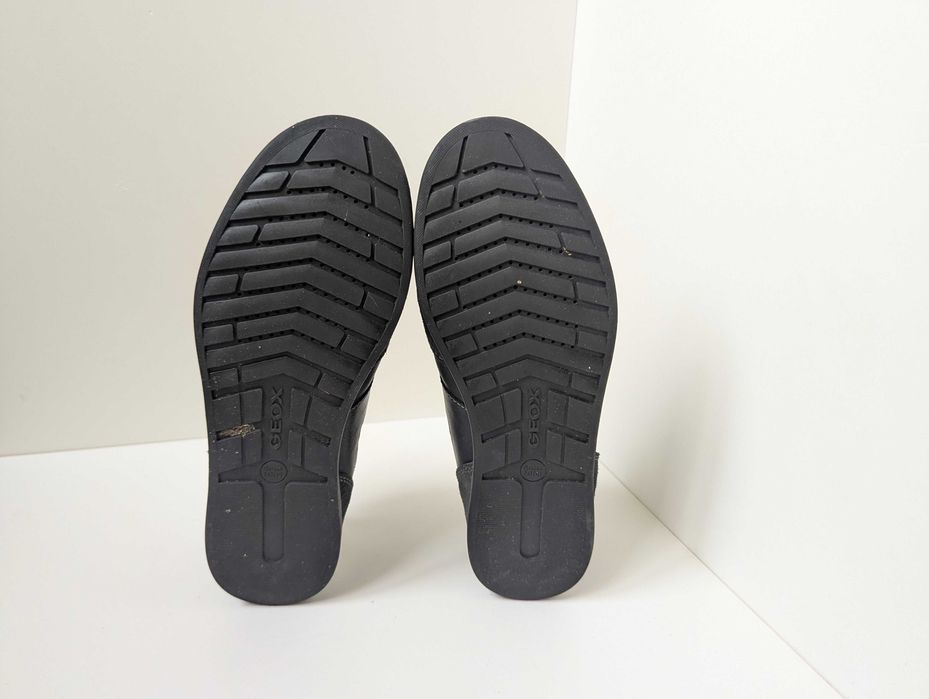 кросівки для міста Geox