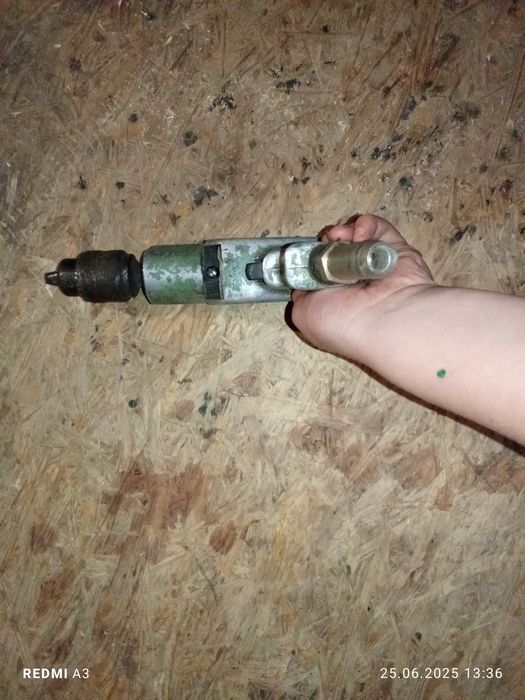 Дрель пневмо интсрумент ИП 1019 СССР работает