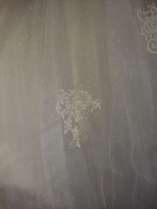 Весільна сукня б/у в дуже гарному стані