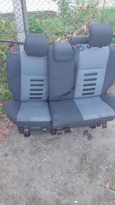 Conjunto de bancos  frod focus modelo 5 portas