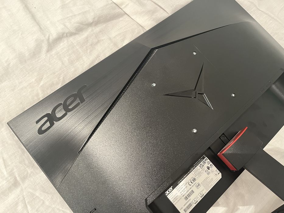 Монітор Aser KG242Y як новий