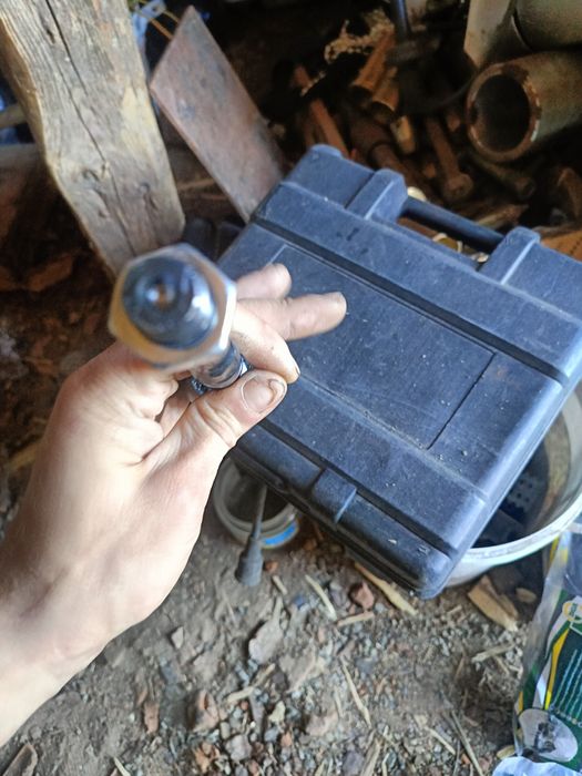 Продам рулеві тяги нісан пайнфайдер