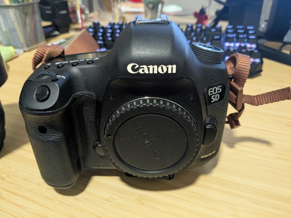 Kit Canon 5D mark III + EF 24 - 105 L Lens