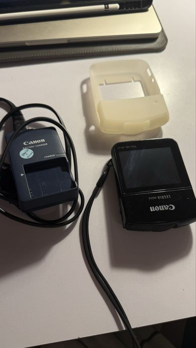 Camara Canon legria mini （Excelente Estado）