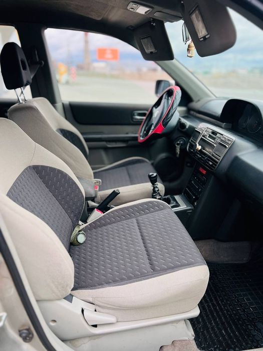 В продаж! Nissan X-Trail 2005 рік турбо дизель 4х4 .
2.2 турбодизель