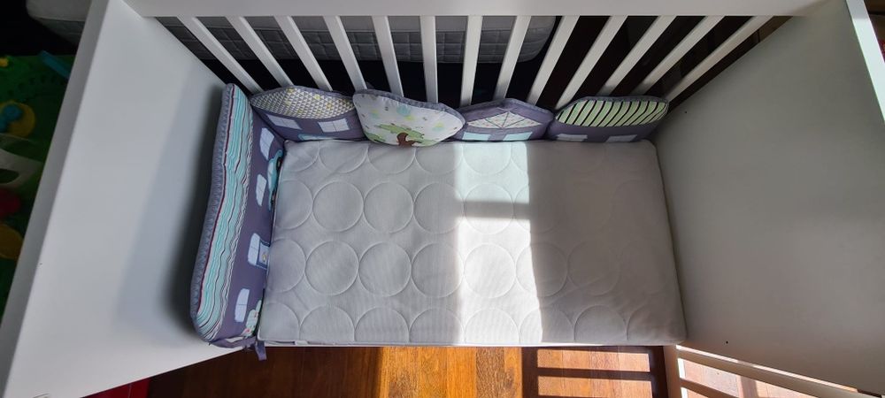 Berço / cama com gavetas