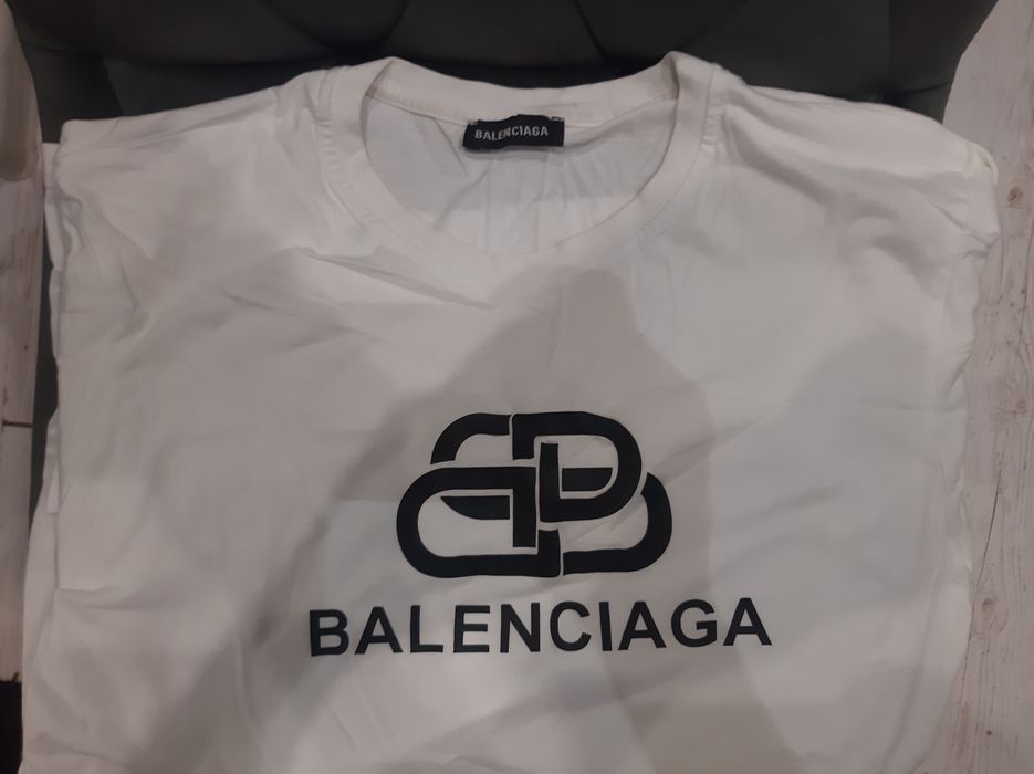 Продам футболку від бренду Balenciaga