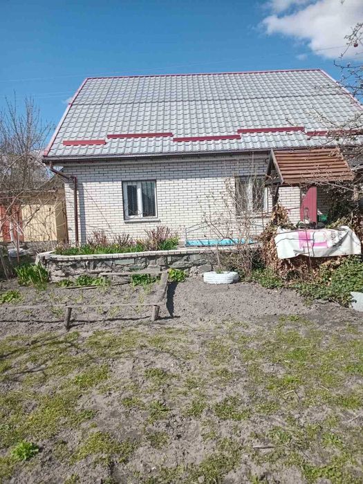 продам будинок Коростишів  або обмін на менший
