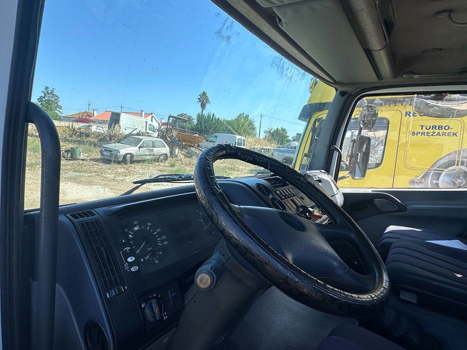 Mercedes Atego 815 Pronto socorro porta 3 de 2002