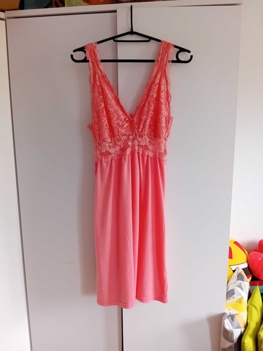 Piżama kolor łososiowy, raz ubrana, rozmiar S.
